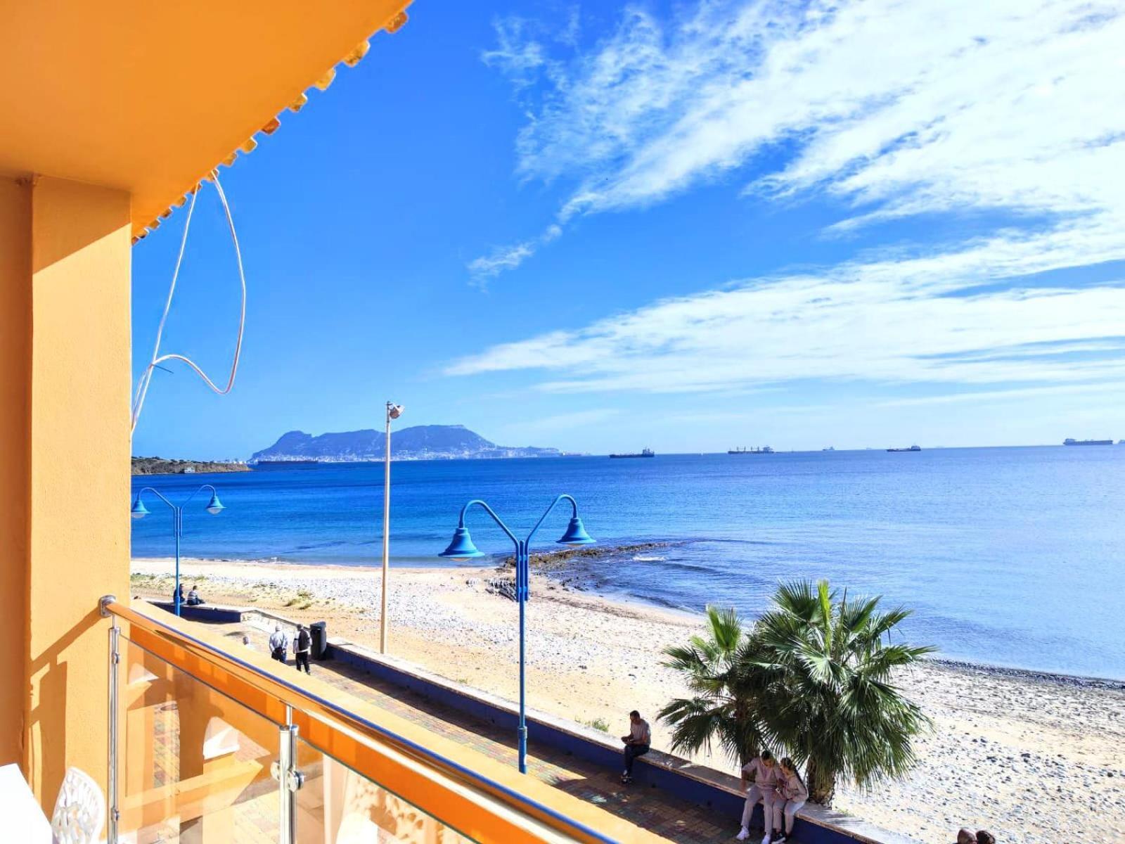 Getares Beach Алхесирас Екстериор снимка
